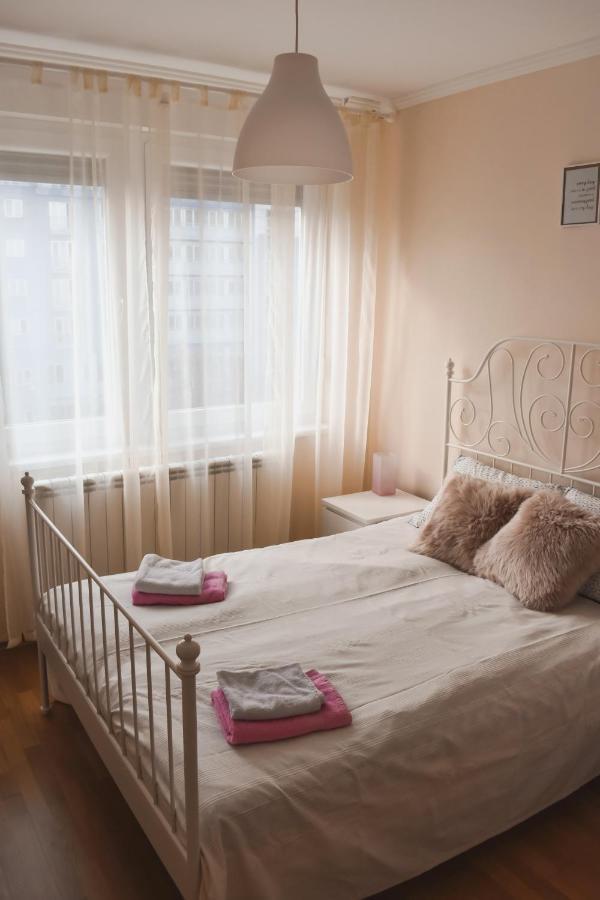 Apartment Orchid 021 โนวีซาด ภายนอก รูปภาพ